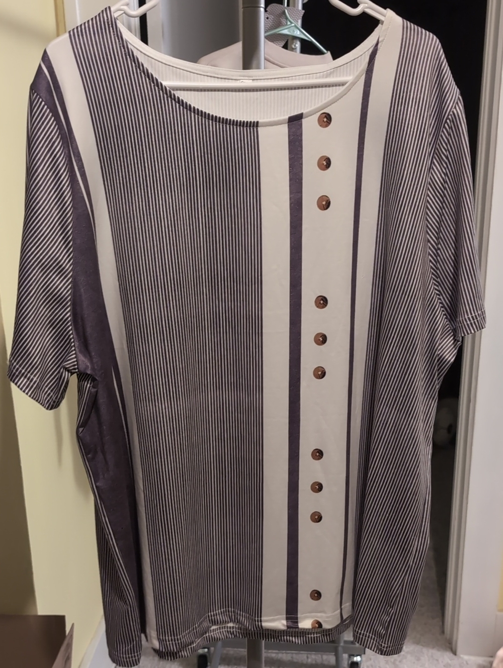 Men's Short-Sleeve Striped Crewneck Shirt in White and Gray
